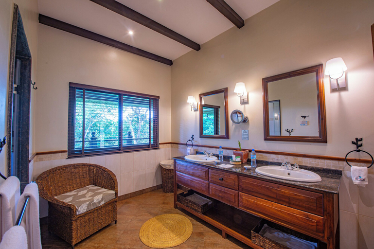 Bathroom 5, The Retreat at Ngorongoro, Karatu