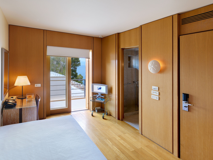 Bedroom 2, Amphitryon Hotel, Peloponnese