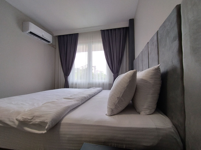 Room 5, Pusula Motel, Merkez