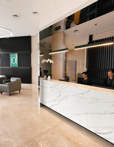 Public Area 19