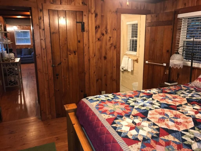 Bedroom 3, Mountain Aire Cottages, Inn & Glamping, Rabun