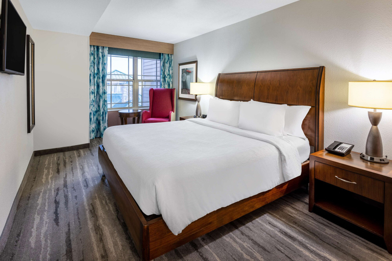 Bedroom 3, Hilton Garden Inn Roanoke, Roanoke
