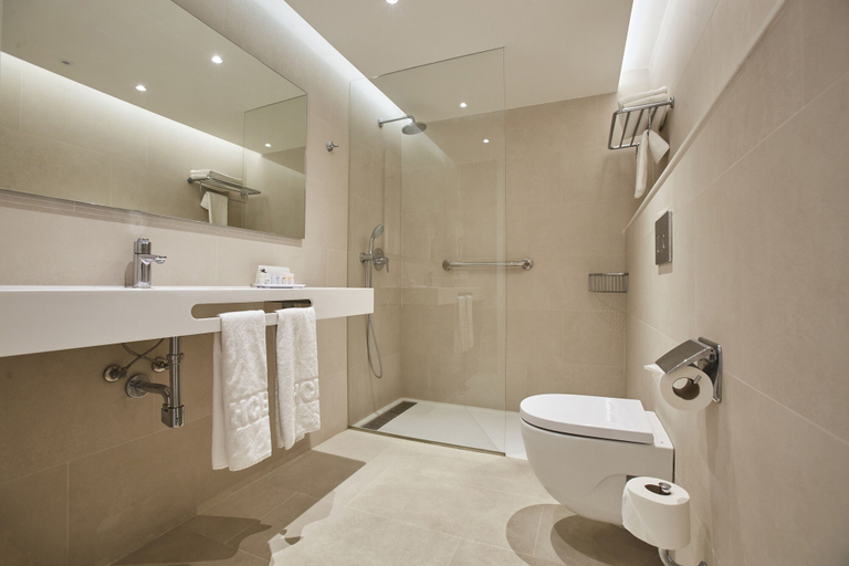 Bathroom 5, Hotel Cala Bona, Baleares
