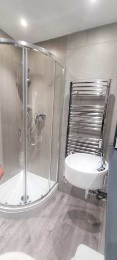 Bathroom 4, Hyde Park Superior Apartments, London