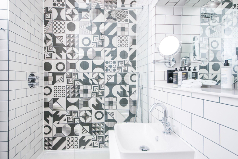 Bathroom 3, Abbey Hotel Bath, A Tribute Portfolio Hotel, Bath and North East Somerset