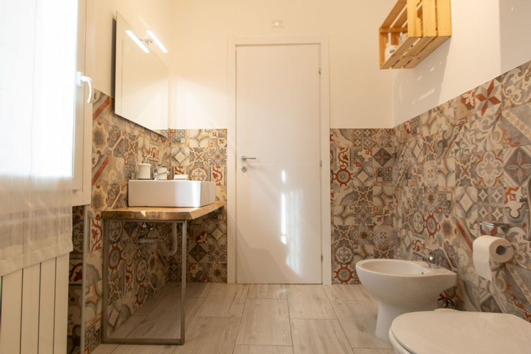 Bathroom 9