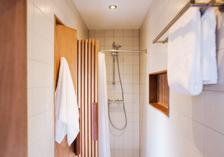 Bathroom 5, SWEETS - Buiksloterdraaibrug, Amsterdam