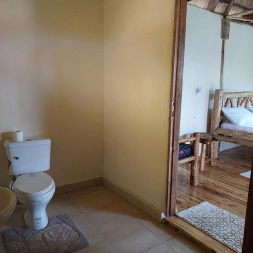 Bathroom 4, Songbird Safari Lodge, Busongora