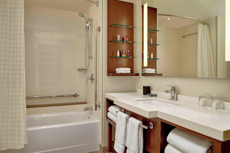Bathroom 5, Calgary Airport Marriott In-Terminal Hotel, Division No. 6
