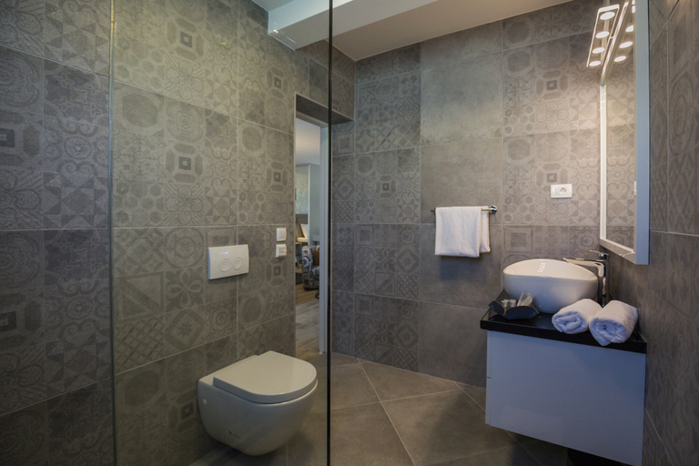 Bathroom 3, Mirabilis Residence II, Zadar