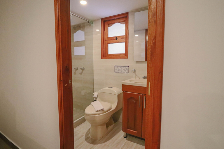 Bathroom 5, Hotel las Palmas, Villa de Leyva
