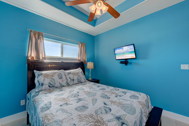 Bedroom 3, Shore Havin Fun, Nueces