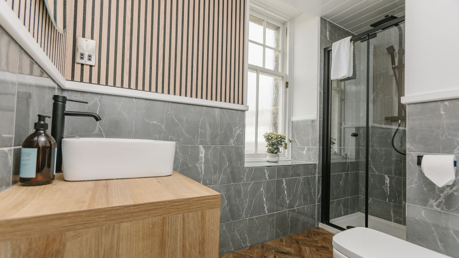 Bathroom 4, Haar with Rooms, Fife