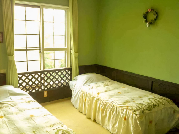 Bedroom 2, Pension Wildflowers, Tateshina
