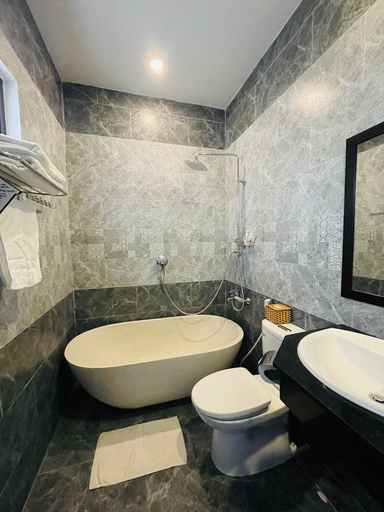 Bathroom 4, Vinci Villa Hoi An, Da Nang