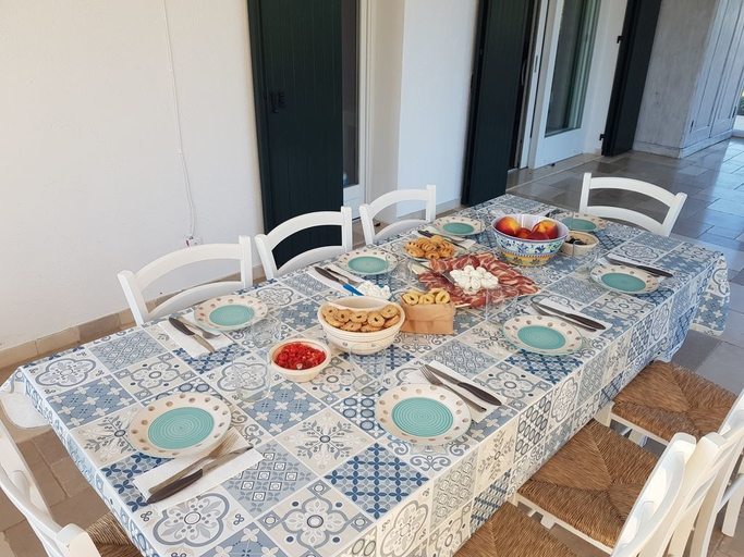 Others 5, Apuliahome, Brindisi