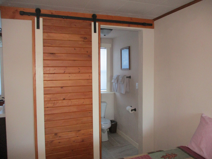 Bedroom 3, El Rancho Motel, Hot Springs