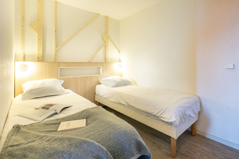 Bedroom 2, Pierre & Vacances Résidence Les Bergers, Isère