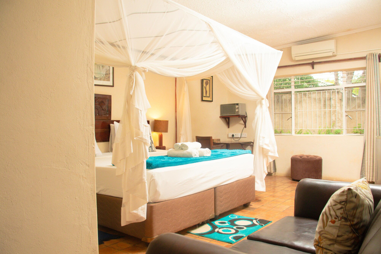 Bedroom 4, Inkindaba Guest House, Hwange