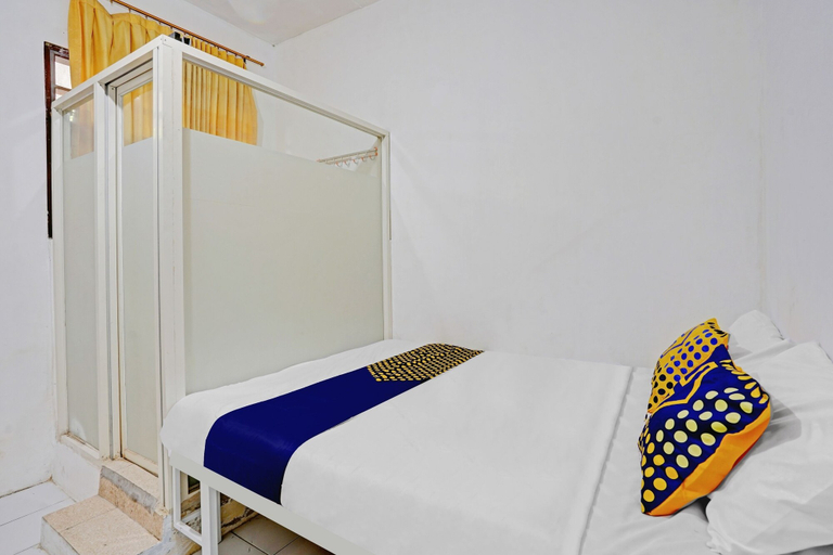 Bedroom 3, SPOT ON 90586 Hagawa Syariah Homestay, Lamongan