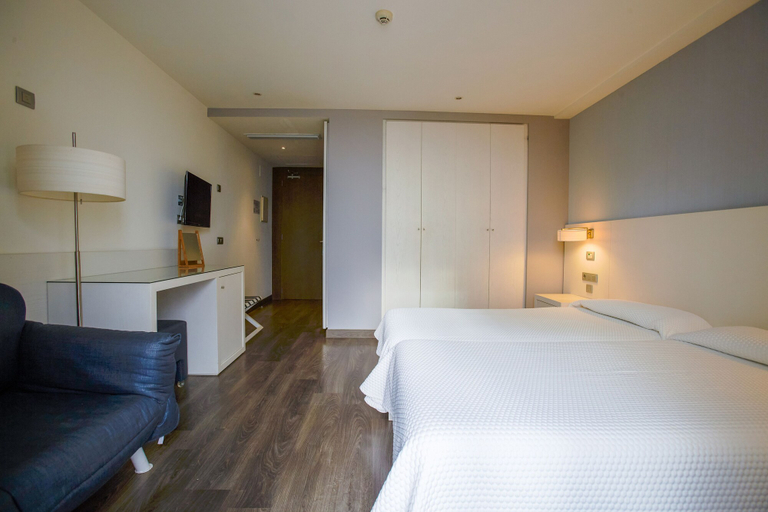 Bedroom 3, Hotel Cala Bona, Baleares