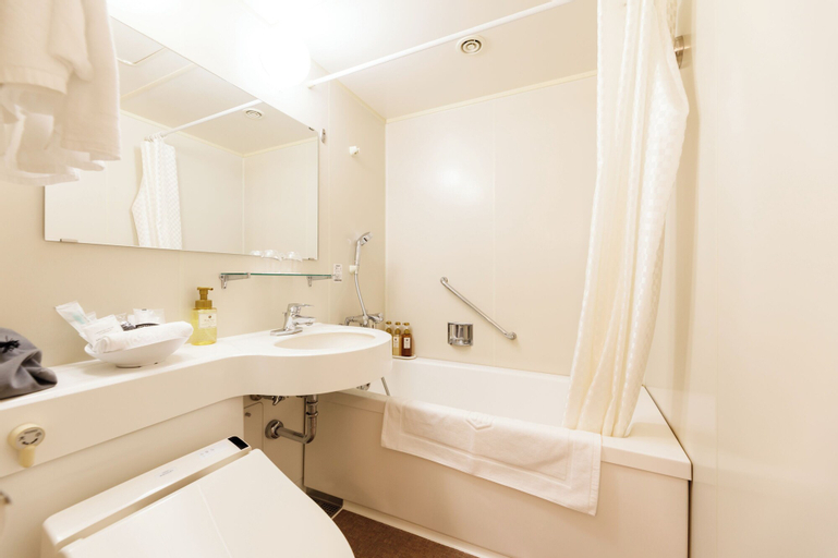 Bathroom 5