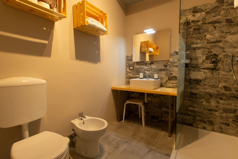 Bathroom 8