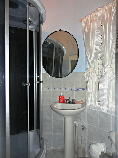 Bathroom 4, Private 2 Bedroom Beachfront Penthouse Condo Ocho Rios, Jamaica