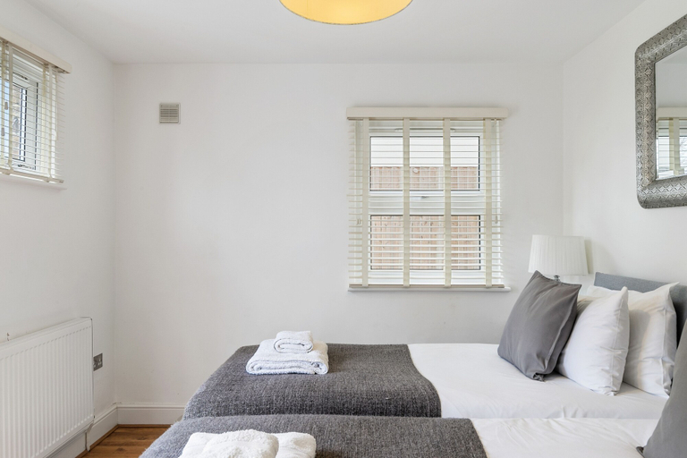 Bedroom 3, St Marks Modern Apartments, London