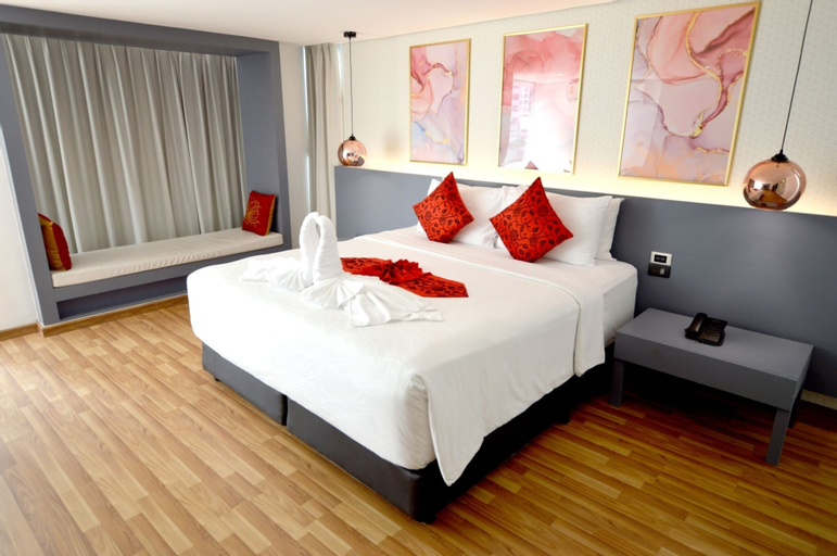 Bedroom 8