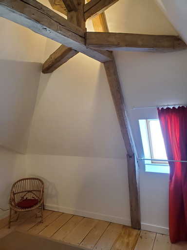 Bedroom 2, Logis des Tourelles Appartement, Charente