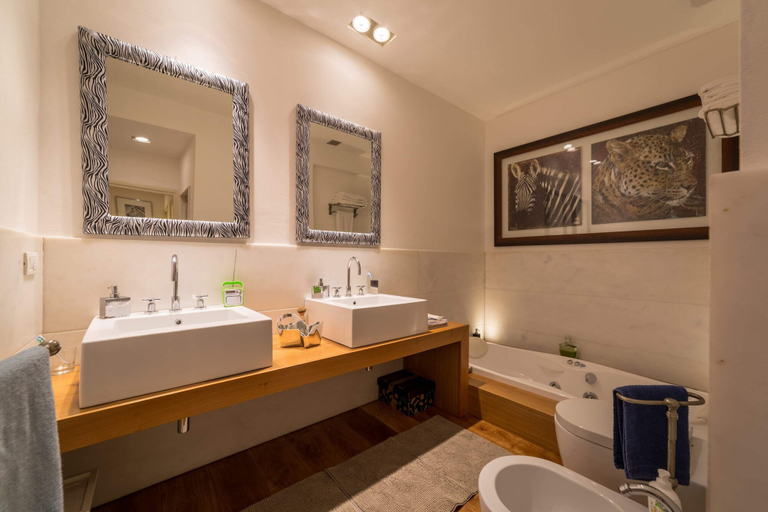 Bathroom 3, Ognissanti Suites, Florence