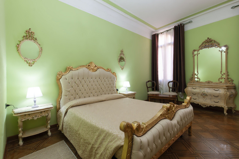 Bedroom 4, Simon' Secret, Venezia