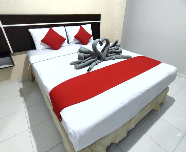 Bedroom 3, Lucky Inn & Cafe, Makassar