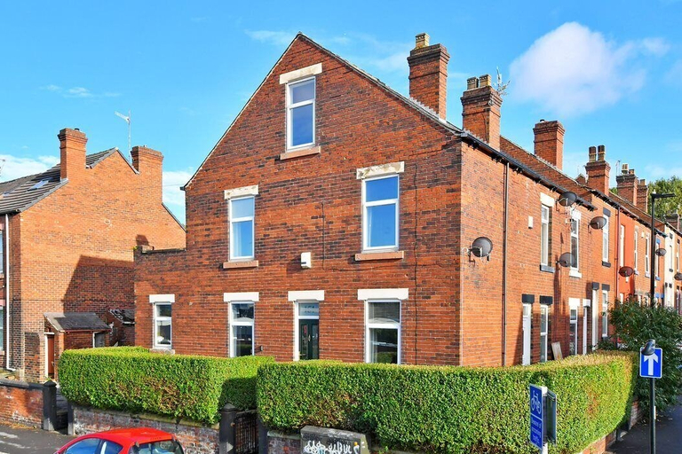 Exterior & Views, Spacious 4BR, Parking, Near Centre, Sheffield