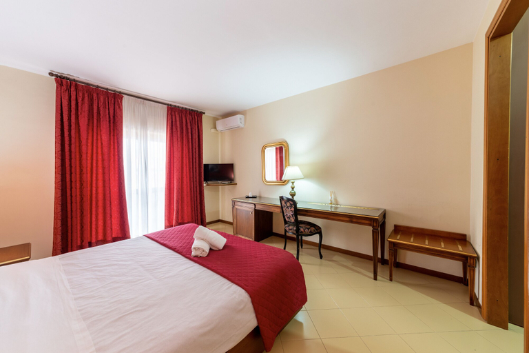 Bedroom 3, Hotel Sakura, Sure Hotel Collection by Best Western, Napoli
