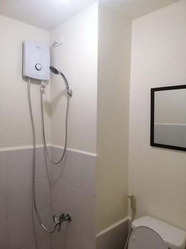Bathroom 3, No. 24 MACK'S AWESOME PLACE + NETFLIX+UNLIWIFI, Mandaluyong