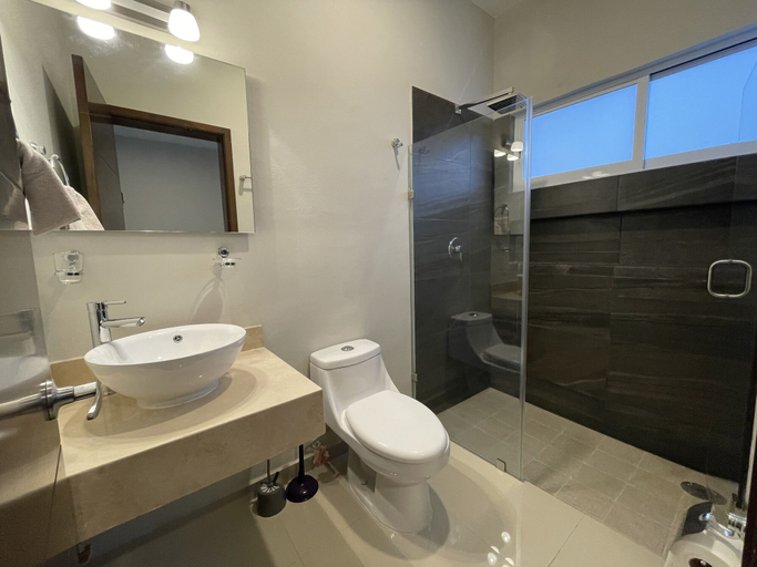 Bathroom 3, Paseo Lomas, Mazatlán