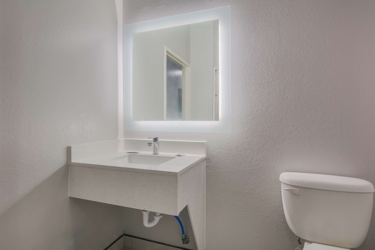 Bathroom 4, Americas Best Value Inn & Suites Lake Charles at I-210 Exit 5, Calcasieu