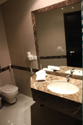 Bathroom 3, Sunrise Hotel, Kasrouane