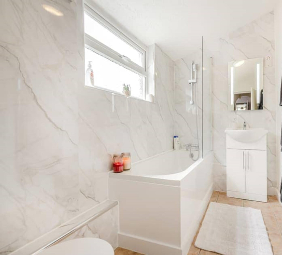 Bathroom, Travellers' Choice, Essex