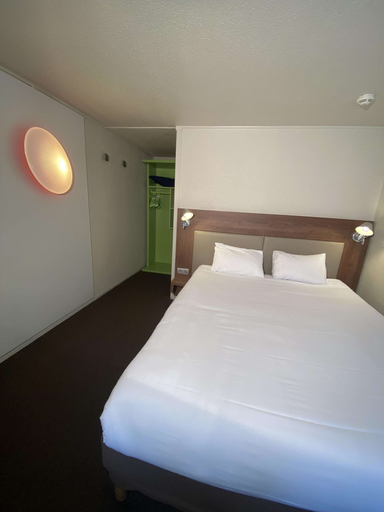 Bedroom 4, Campanile Nantes Sud - Rezé Aéroport, Loire-Atlantique