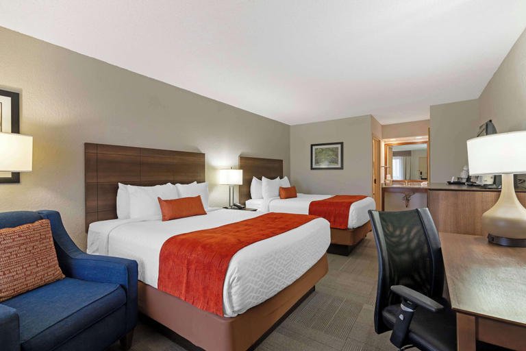Bedroom 3, Best Western Colonial Inn, Crisp