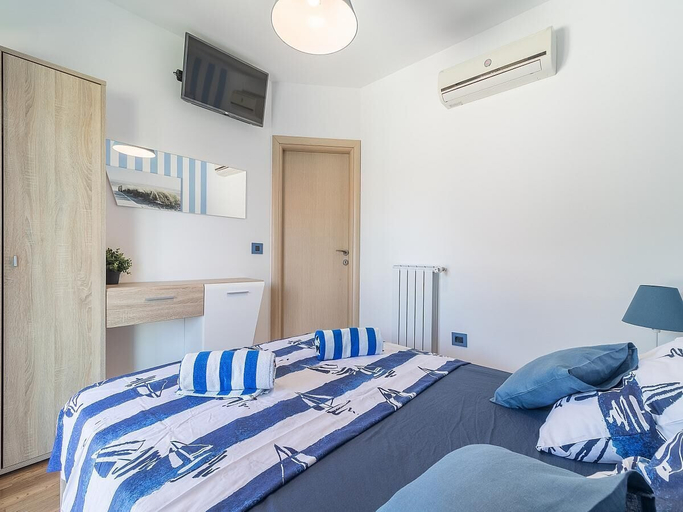 Bedroom 3, Luxury Villa Maxima, Marčana