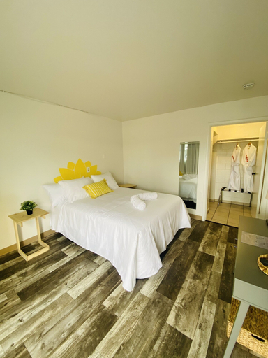 Bedroom 28
