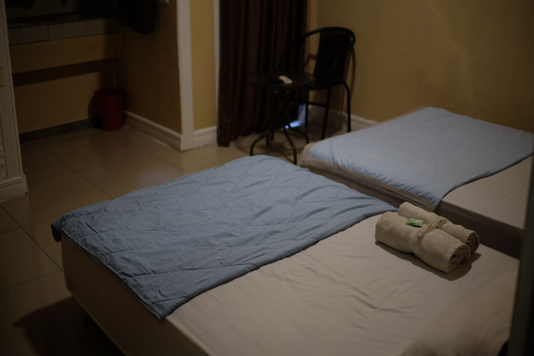Bedroom 13