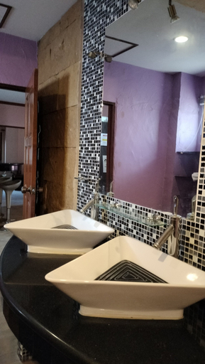 Bathroom 4, Sai Rougn Apartment, Phuket Island
