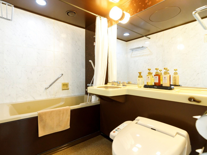 Bathroom 4, Miyazaki Lions Hotel, Miyazaki