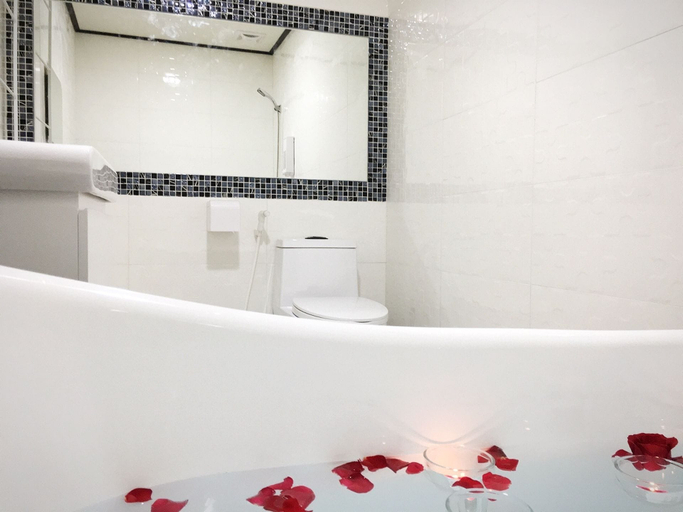 Bathroom 4, Live in the happiness, Nantou