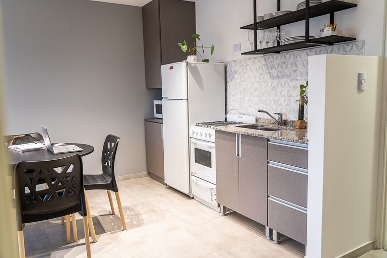 Others 3, Midhouse Smartflat, Capital